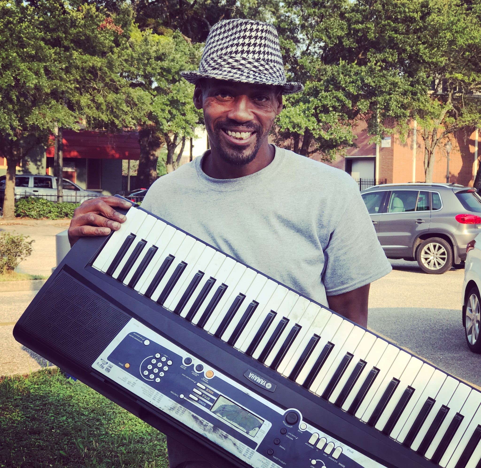 I Want to represent Mobile music