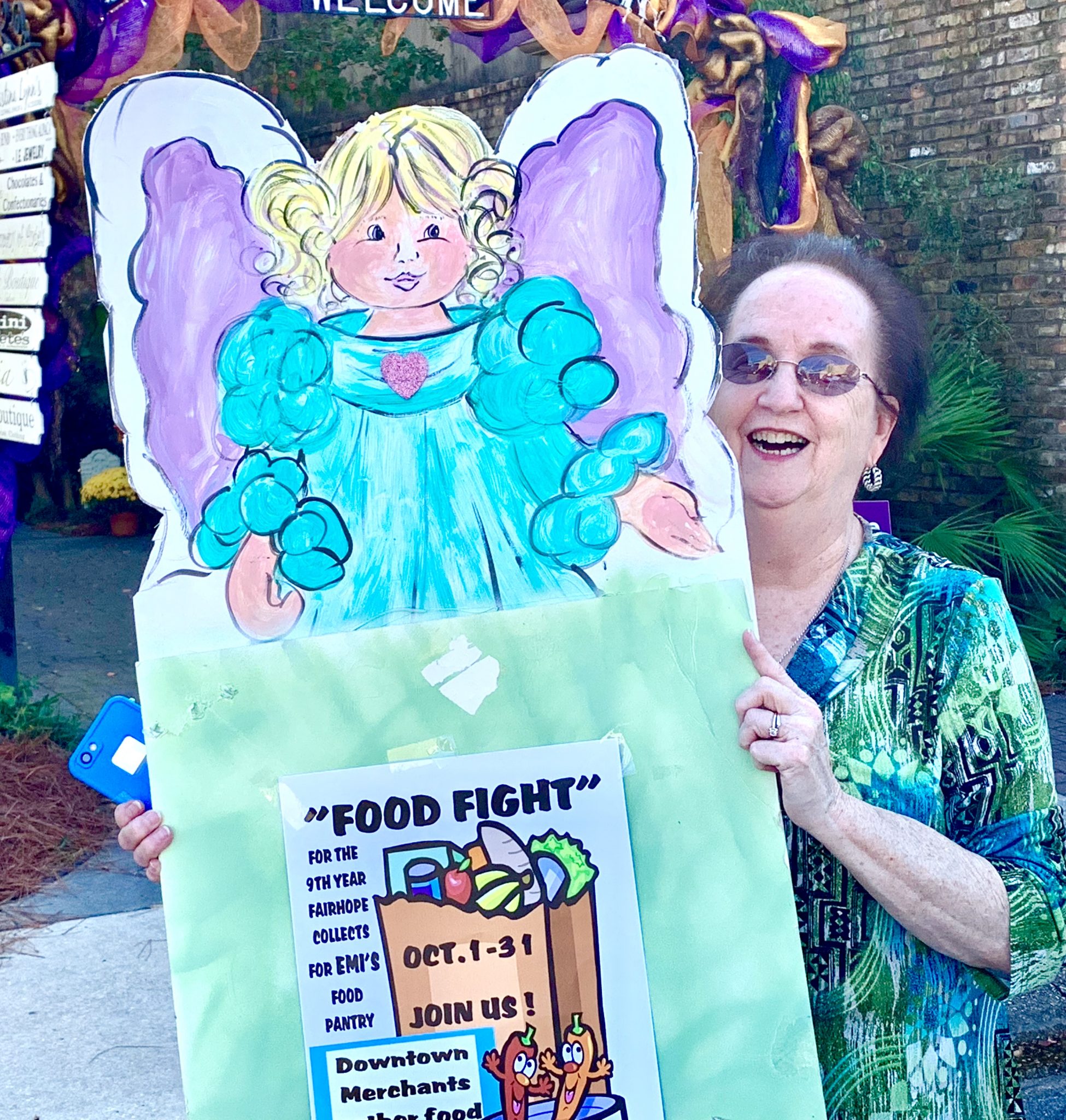 Call a food fight and everyone comes